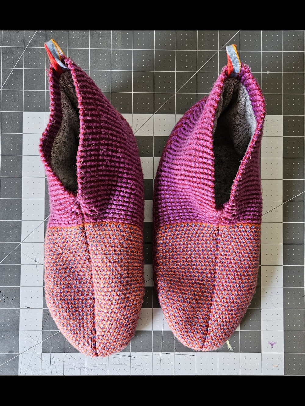 Bombas Women's Pink Gripper Slippers